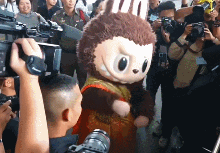 冷门IP在外国意外爆火成财神？(图2)