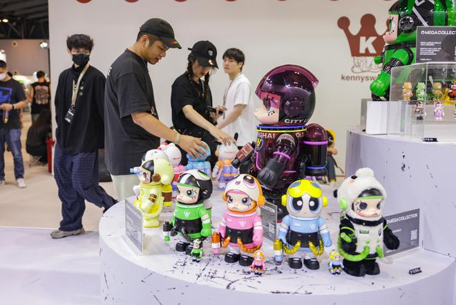当潮玩不止于桌面摆件看年轻人在2024PTS如何玩转IP(图7)
