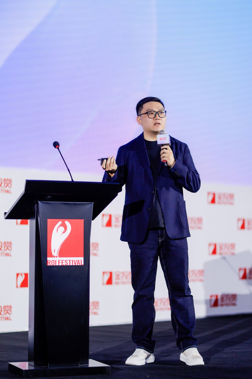 快手亮相2024金投赏以AI激发内容创作与营销的无限可能