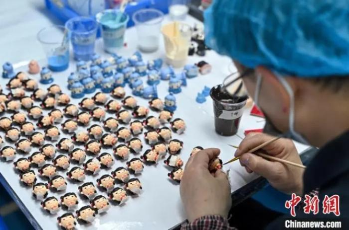 你想要的LABUBU可能产自这座“中国潮玩之都”(图1)
