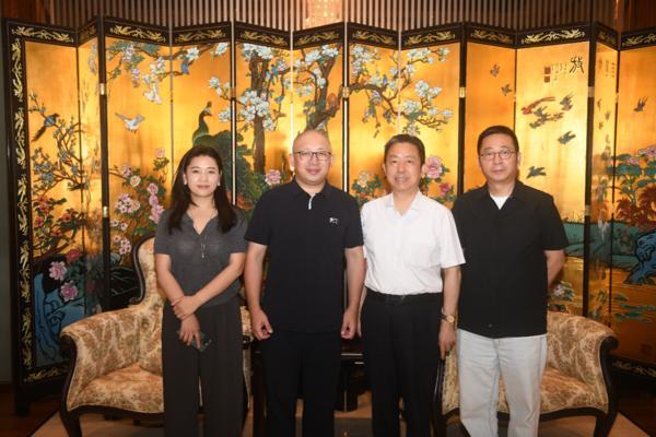 拥抱Z世代国潮IP品牌“福福贴贴”创始人到访红豆集团探讨战略合作(图1)