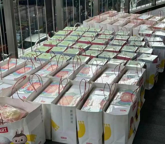 价格暴跌、5折甩卖！黄牛都不收了？(图3)
