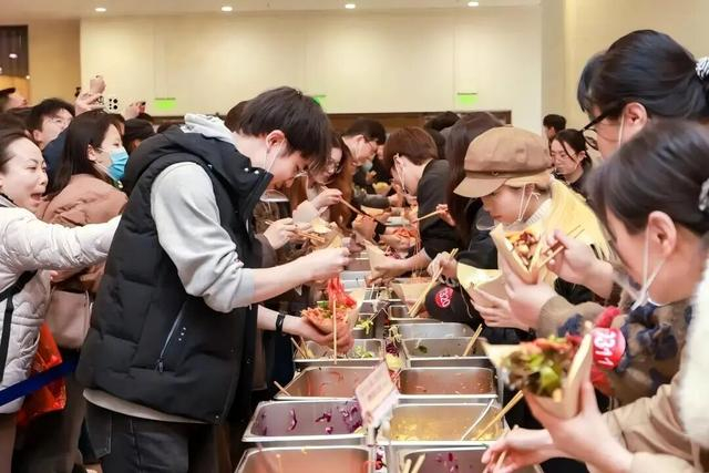 一场菜夹饼大赛如何点燃西安消费新火花？(图4)