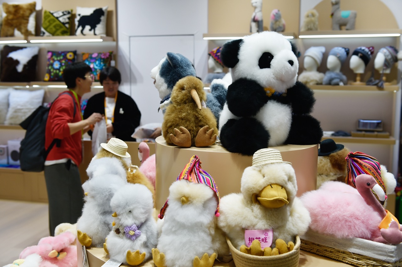 生活经济学：“烟火气”中的高质量发展密码丨当潮玩开始“陪你生活”